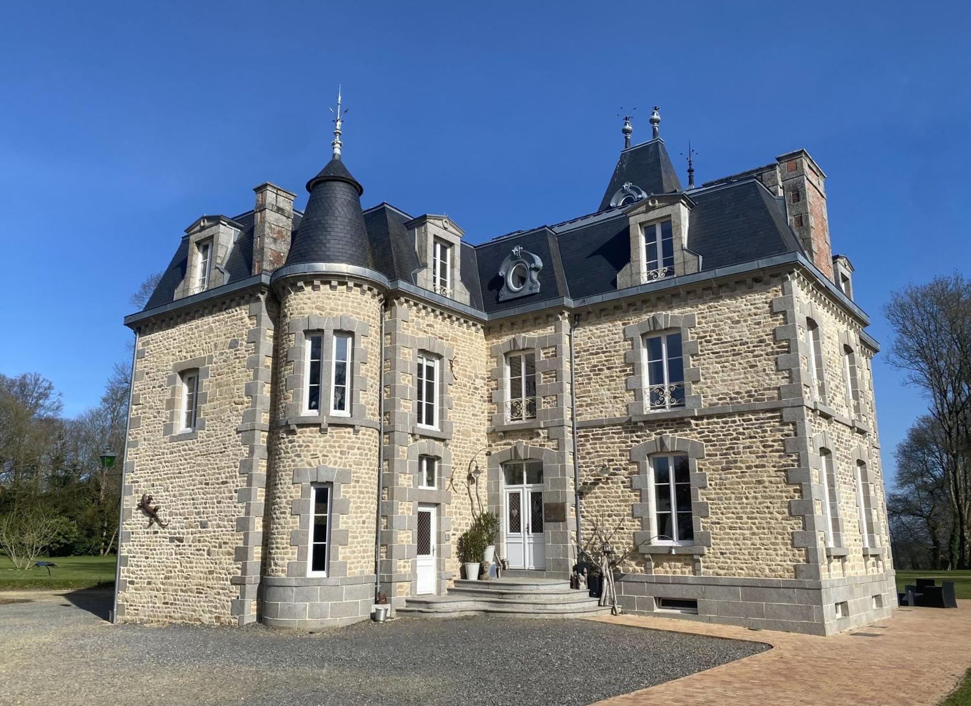 Au Chateau La Lucerne-dʼOutremer 외부 사진